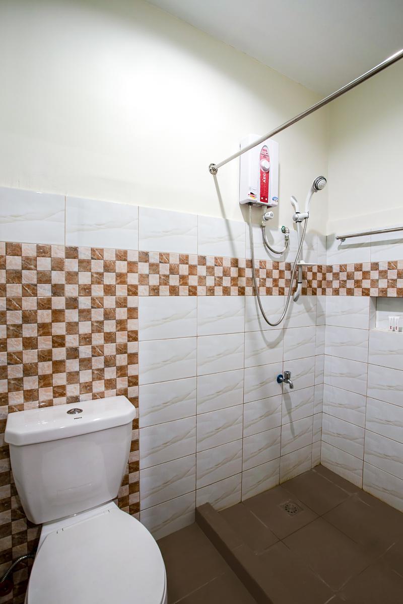 Oyo 421 Deck 360 Dormitel Ξενοδοχείο Davao City Εξωτερικό φωτογραφία